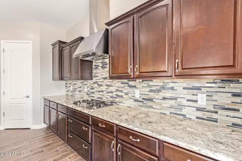 Kitchen - 4535 E Walter Way, Phoenix, AZ 85050 photo 4 of 5