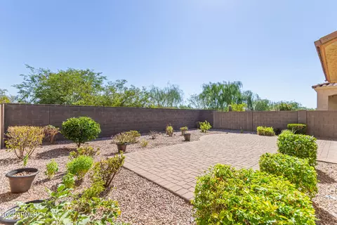 Exterior - 4535 E Walter Way, Phoenix, AZ 85050 photo 7 of 11