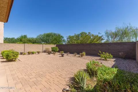 Exterior - 4535 E Walter Way, Phoenix, AZ 85050 photo 4 of 11