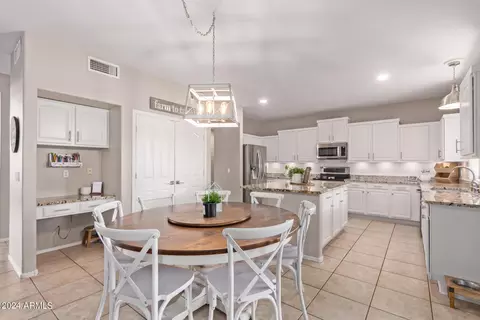 2124 S Stuart Ave, Gilbert, AZ 85295 photo 6