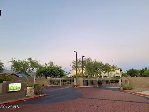 2727 N Price Rd #69, Chandler, AZ 85224