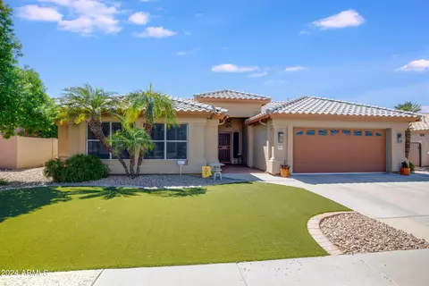 6953 W Williams Dr, Glendale, AZ 85310
