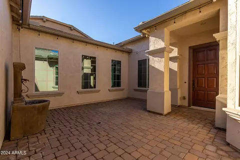 Exterior - 2982 E Derringer Way, Gilbert, AZ 85297 photo 5 of 17