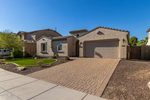 Exterior - 2982 E Derringer Way, Gilbert, AZ 85297 photo 3 of 17