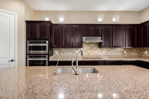 Kitchen - 2982 E Derringer Way, Gilbert, AZ 85297 photo 2 of 4