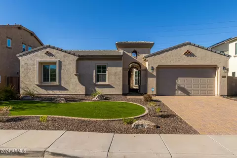 Exterior - 2982 E Derringer Way, Gilbert, AZ 85297 photo 2 of 17