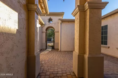 Exterior - 2982 E Derringer Way, Gilbert, AZ 85297 photo 6 of 17