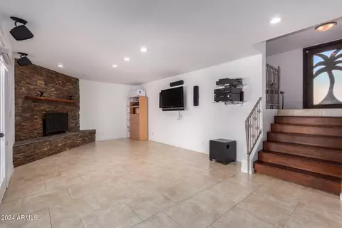 Living - 1065 E Sandpiper Dr, Tempe, AZ 85283 photo 3 of 6