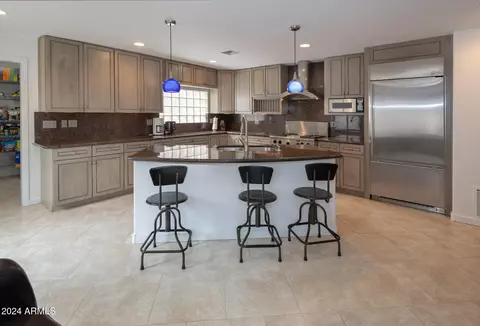 Kitchen - 1065 E Sandpiper Dr, Tempe, AZ 85283 photo 6 of 7
