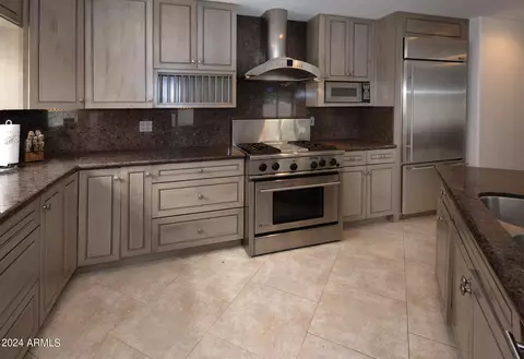 Kitchen - 1065 E Sandpiper Dr, Tempe, AZ 85283 photo 3 of 7