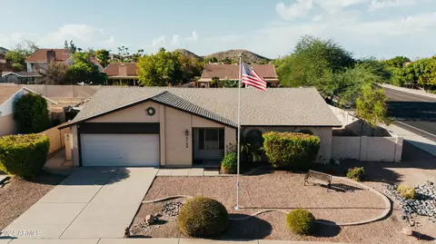 4764 E Olney Dr, Phoenix, AZ 85044 photo 2