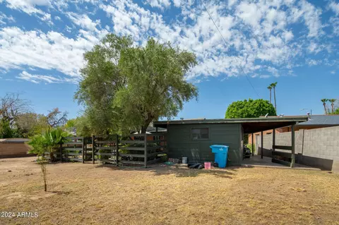 Exterior - 3329 N 17th Dr, Phoenix, AZ 85015 photo 7 of 8