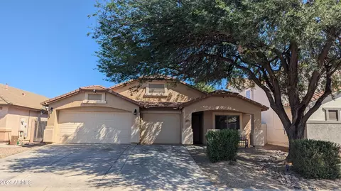1066 E Shari St, San Tan Valley, AZ 85140