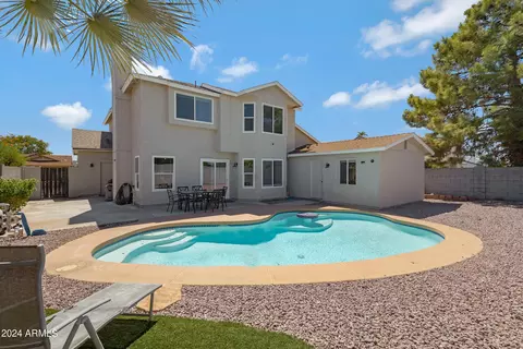 108 W Villa Rita Dr, Phoenix, AZ 85023