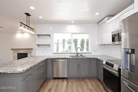4229 E Acoma Dr, Phoenix, AZ 85032 photo 9