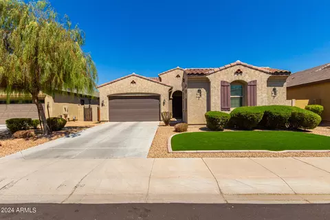 15712 W Almeria Rd, Goodyear, AZ 85395