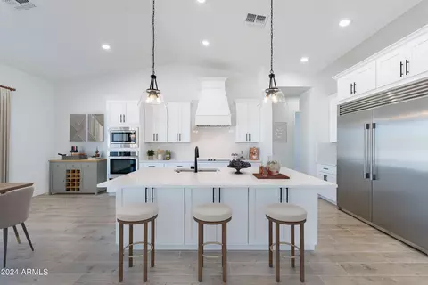 4474 N Ashbury Ct, Apache Junction, AZ 85119 photo 2