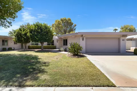 10319 W Pineaire Dr, Sun City, AZ 85351