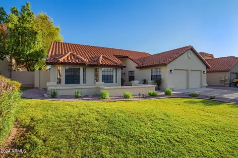 5749 E Fox St, Mesa, AZ 85205