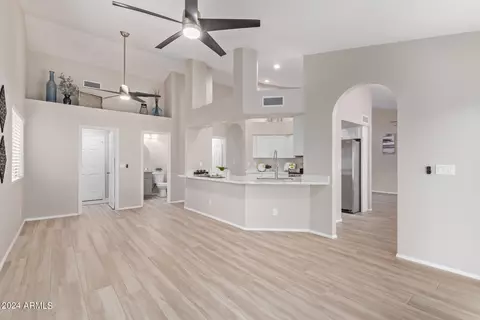 5749 E Fox St, Mesa, AZ 85205 photo 9