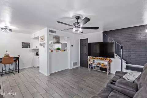5257 N 42nd Ln, Phoenix, AZ 85019