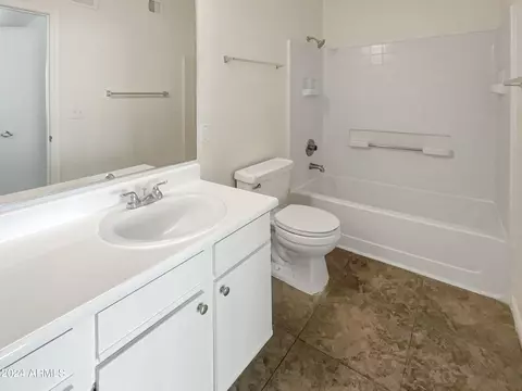 Bath - 2134 E Broadway Rd #1019, Tempe, AZ 85282 photo 2 of 3
