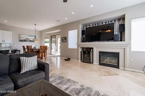 4803 E Williams Dr, Phoenix, AZ 85054 photo 9