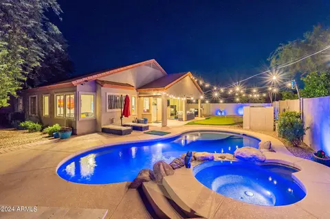 4803 E Williams Dr, Phoenix, AZ 85054