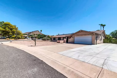 839 E Country Gables Dr, Phoenix, AZ 85022