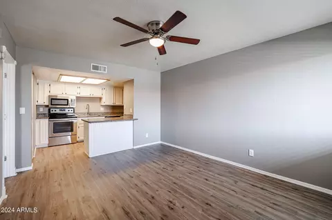 21622 N 23rd Ave #B305, Phoenix, AZ 85027