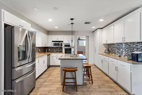 5535 W Morten Ave, Glendale, AZ 85301