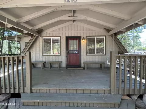 1215 E Cougar St, Munds Park, AZ 86017