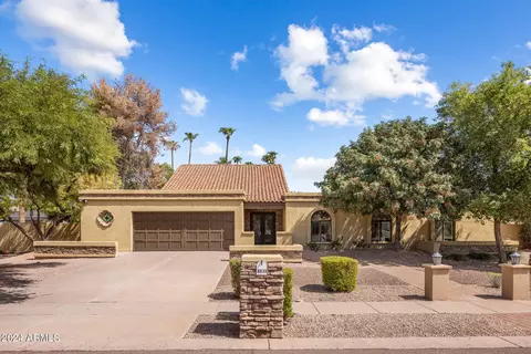 8833 S Lakeshore Dr, Tempe, AZ 85284