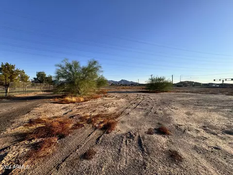 11434 W Broadway Rd #4, Tolleson, AZ 85353