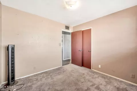 1817 E Pleasant Ln, Phoenix, AZ 85042 photo 8