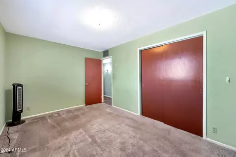 1817 E Pleasant Ln, Phoenix, AZ 85042 photo 9