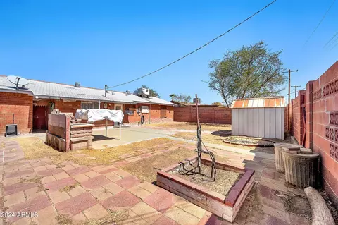 1817 E Pleasant Ln, Phoenix, AZ 85042 photo 11