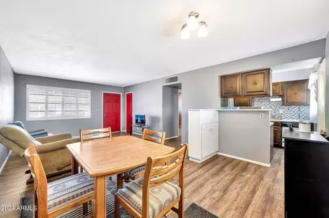 1817 E Pleasant Ln, Phoenix, AZ 85042 photo 4