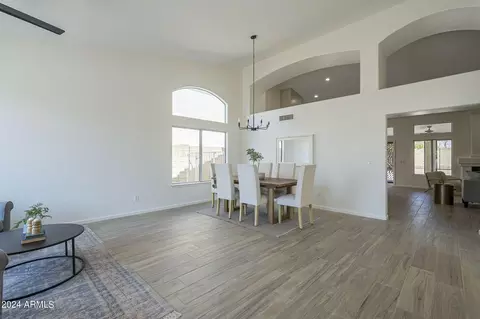 3544 E Topeka Dr, Phoenix, AZ 85050 photo 3