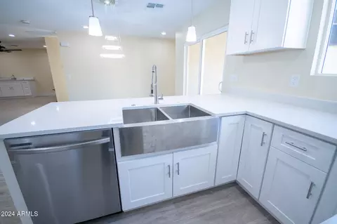 413 E Southern Ave, Phoenix, AZ 85040 photo 6