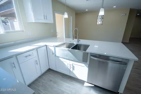 413 E Southern Ave, Phoenix, AZ 85040 photo 21