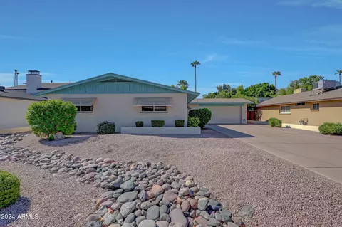 227 Ellis Dr, Tempe, AZ 85282 photo 2
