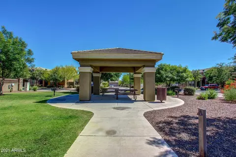4389 E Selena Dr, Phoenix, AZ 85050 photo 32