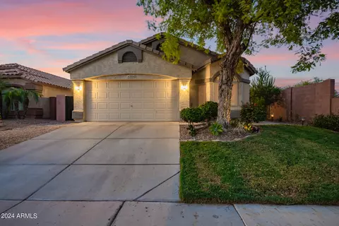 9904 El Moro Ave, Mesa, AZ 85208