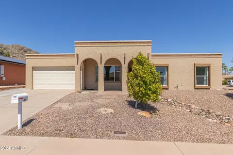 4366 E Sunrise Dr, Phoenix, AZ 85044