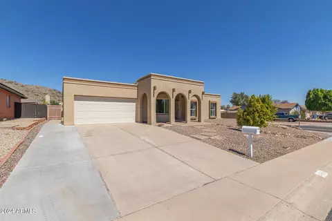 4366 E Sunrise Dr, Phoenix, AZ 85044 photo 2