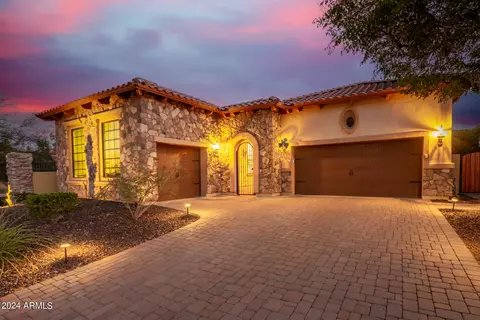 8419 E Jensen St, Mesa, AZ 85207