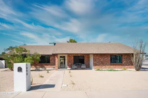 1094 E Senate Cir, Chandler, AZ 85225