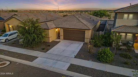 17241 W Spur Dr, Surprise, AZ 85387