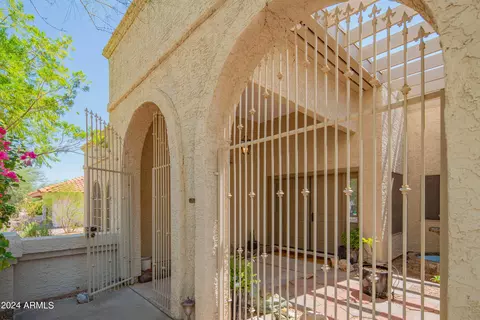 Exterior - 3731 Equestrian Trl, Phoenix, AZ 85044 photo 4 of 37